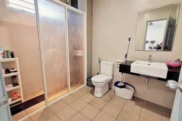 Taman Pinggiran Putra