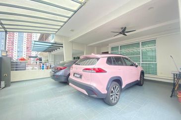 Taman Pinggiran Putra