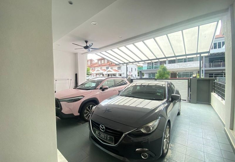 Taman Pinggiran Putra