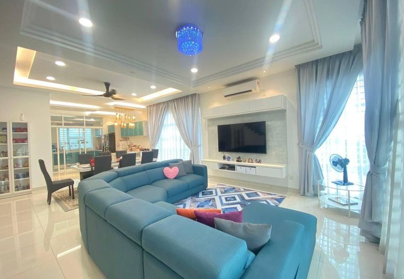 Taman Pinggiran Putra