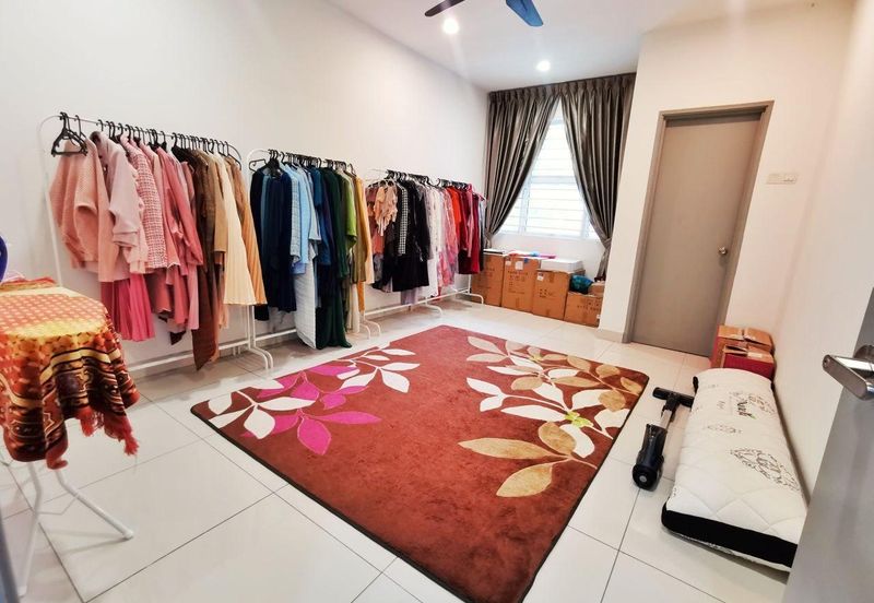 Taman Pinggiran Putra