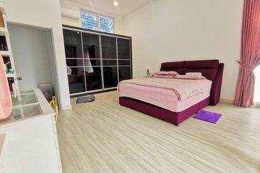 Taman Pinggiran Putra