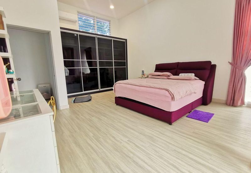 Taman Pinggiran Putra