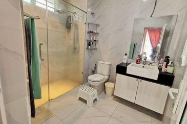 Taman Pinggiran Putra