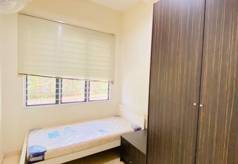 Puncak Pinggiran Putra