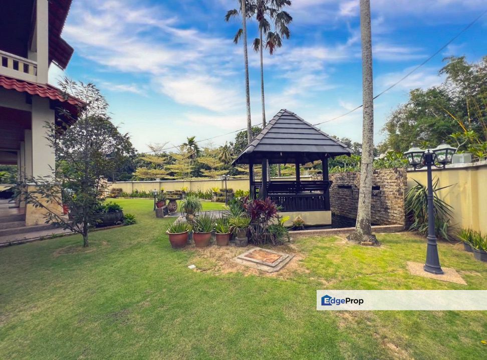 [CORNER LOT LAND 20,000 SQFT] 2 Storey Bungalow House Country Heights Kajang, Selangor, Country Heights