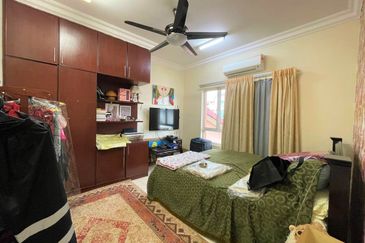 Bandar Tun Hussein Onn