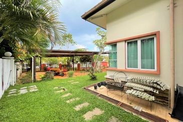 Bandar Tun Hussein Onn