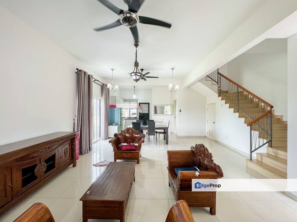 [3,283 SQFT] End Lot Double Storey Terrace Laurel Laman View, Cyberjaya, Selangor, Cyberjaya