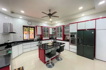 [RENOVATED 12,217 SQFT] Double Storey BUNGALOW Taman Tasik Titiwangsa, KL FOR SALE