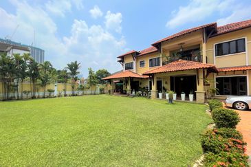 [RENOVATED 12,217 SQFT] Double Storey BUNGALOW Taman Tasik Titiwangsa, KL FOR SALE