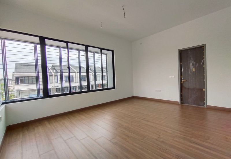 Elmina Green One @ City of Elmina