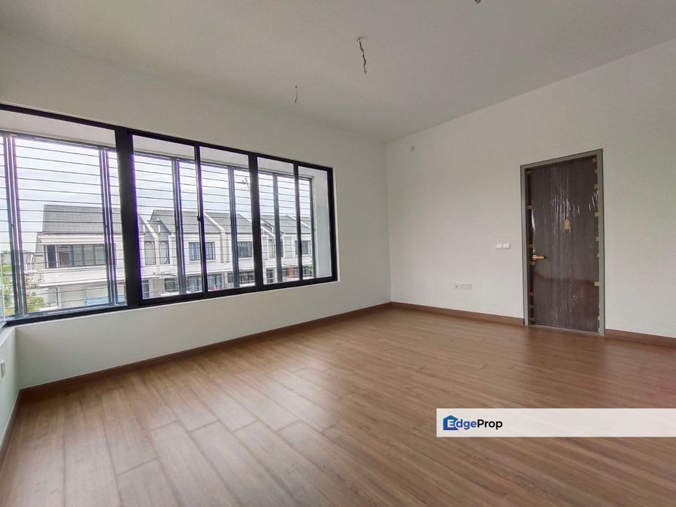 END LOT 2 Storey Terrace Elmina Green 1 Elmina West Shah Alam EXTRA LAND 33x70 For Sale Freehold, Selangor, Sungai Buloh