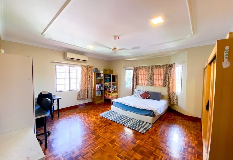 Bandar Tun Hussein Onn