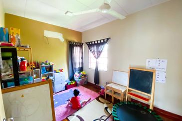 Bandar Tun Hussein Onn