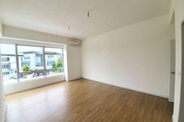 Parkfield Residences, Tropicana Heights