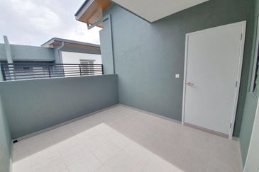 Parkfield Residences, Tropicana Heights