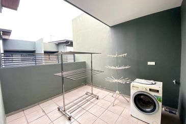 Parkfield Residences, Tropicana Heights