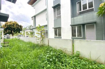 Parkfield Residences, Tropicana Heights