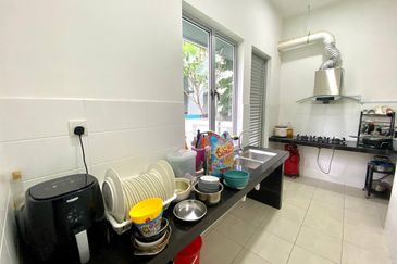 Parkfield Residences, Tropicana Heights