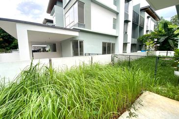 Parkfield Residences, Tropicana Heights