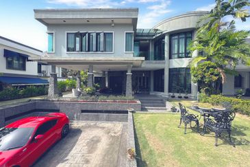 KGSAAS Golf Club, Seksyen 13