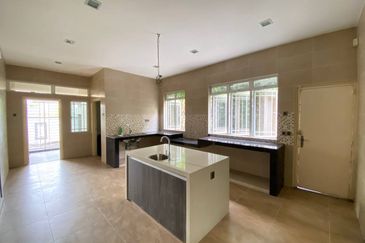 Impian Golf & Country Club