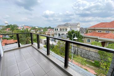 Impian Golf & Country Club