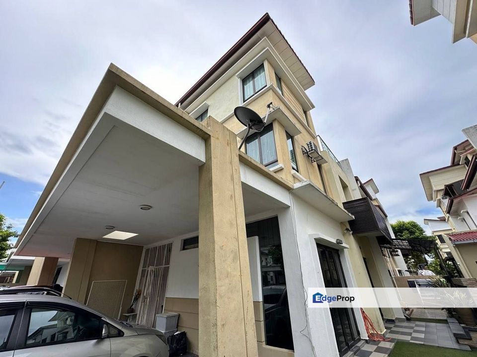 Taman Tropika 2 Sg Tangkas Bangi 3 Storey Semi D For Sale Freehold , Selangor, Kajang