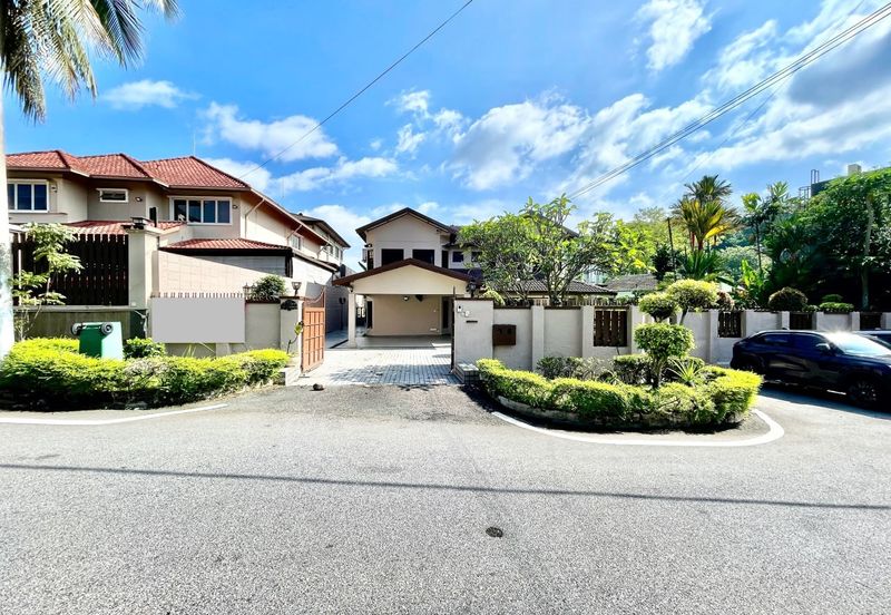 Double Storey BUNGALOW Lorong Kemaris Bangsar KL For Sale Freehold Near Jalan Maarof Lucky Garden Bangsar Bukit Bandaraya Medan Damansara