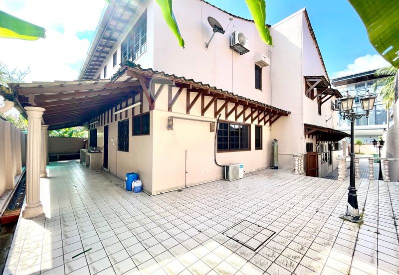 Double Storey BUNGALOW Lorong Kemaris Bangsar KL For Sale Freehold Near Jalan Maarof Lucky Garden Bangsar Bukit Bandaraya Medan Damansara