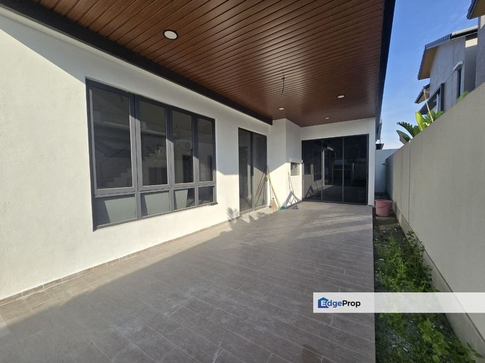 [DAH EXTEND] Double Storey Semi D Cluster Verna Serene Heights, Bangi For Sale Freehold, Selangor, Semenyih