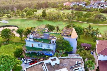 Tropicana Golf & Country Resort