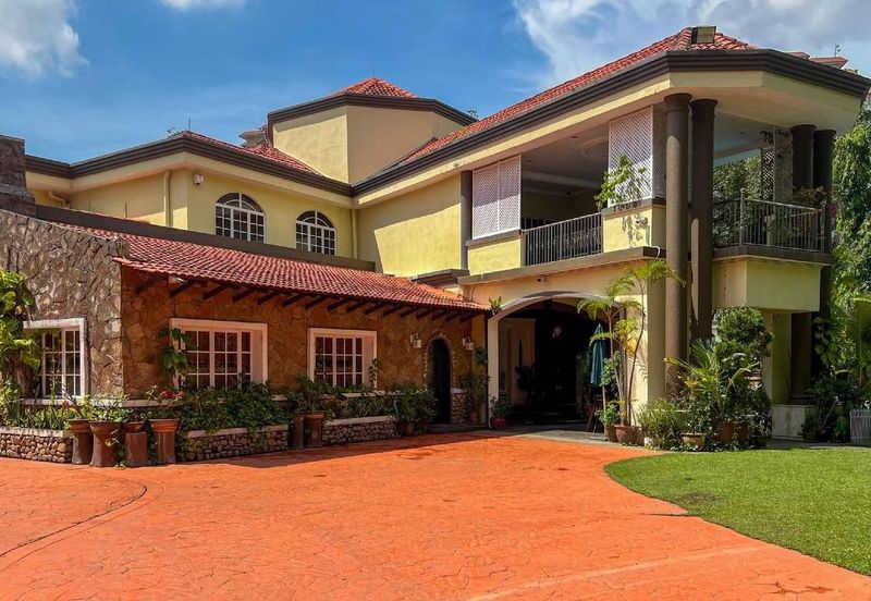 KGSAAS Golf Club, Seksyen 13