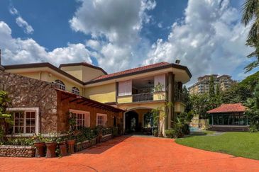 KGSAAS Golf Club, Seksyen 13