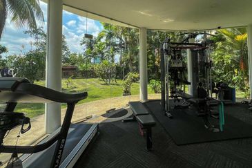 KGSAAS Golf Club, Seksyen 13