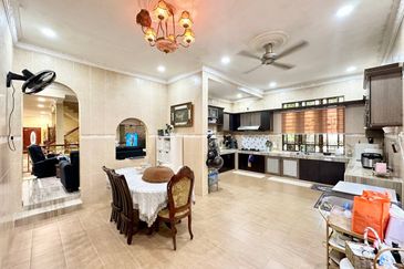 Desa Pinggiran Putra