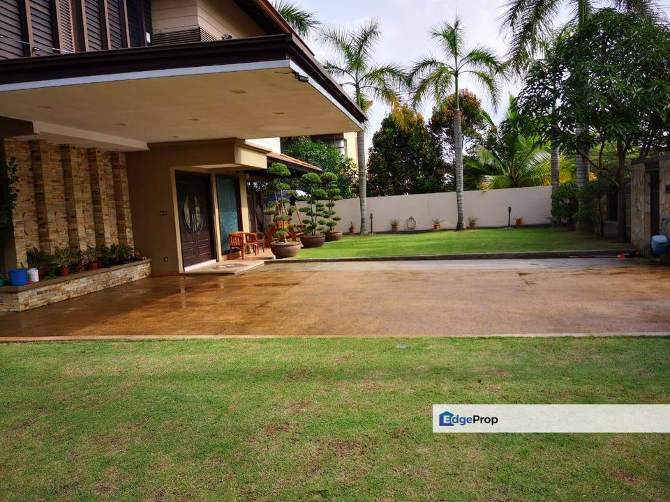 RENOVATED Double Storey Bungalow Banyan Close Bandar Bukit Mahkota, Bangi Freehold For Sale Near Bandar Seri Putra Bangi, Selangor, Bangi