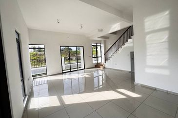 Bandar Tun Hussein Onn