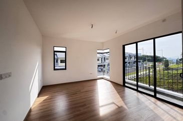 Bandar Tun Hussein Onn