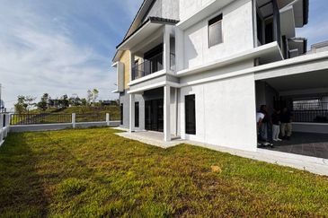 Bandar Tun Hussein Onn