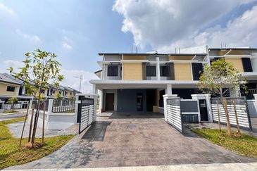 Bandar Tun Hussein Onn