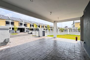 Bandar Tun Hussein Onn