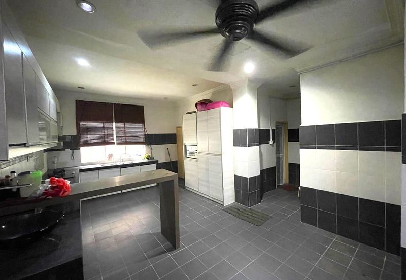 Jalan Spektrum U16 @ Taman Bukit Subang