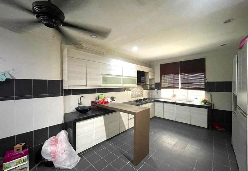 Jalan Spektrum U16 @ Taman Bukit Subang