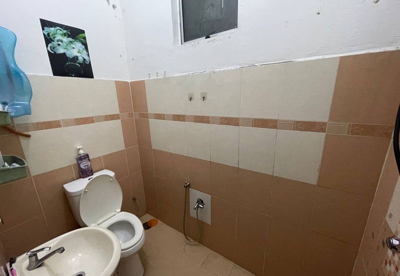 Jalan Spektrum U16 @ Taman Bukit Subang