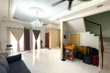 Jalan Spektrum U16 @ Taman Bukit Subang