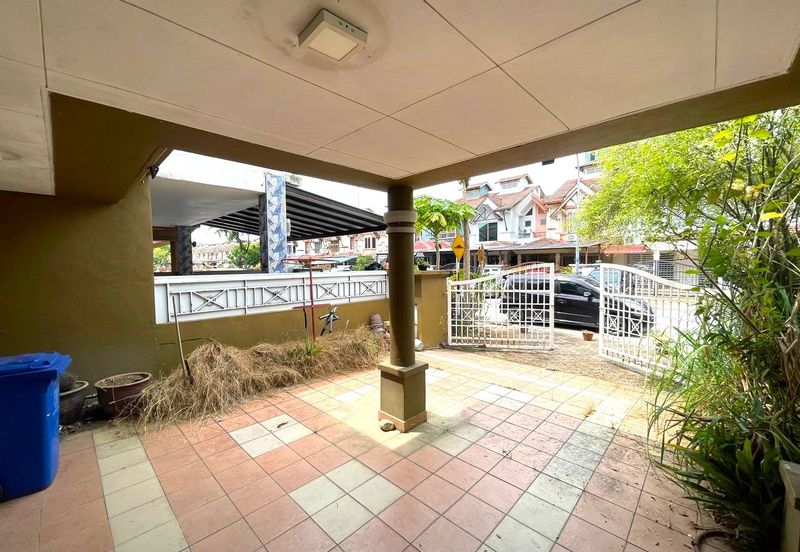 Jalan Spektrum U16 @ Taman Bukit Subang