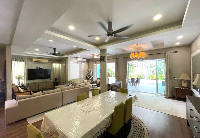 Bangi Lakehill Villas