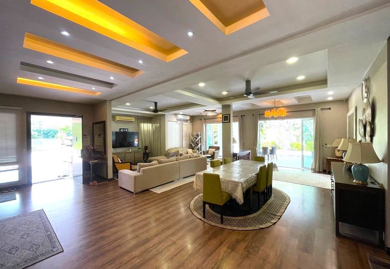 Bangi Lakehill Villas